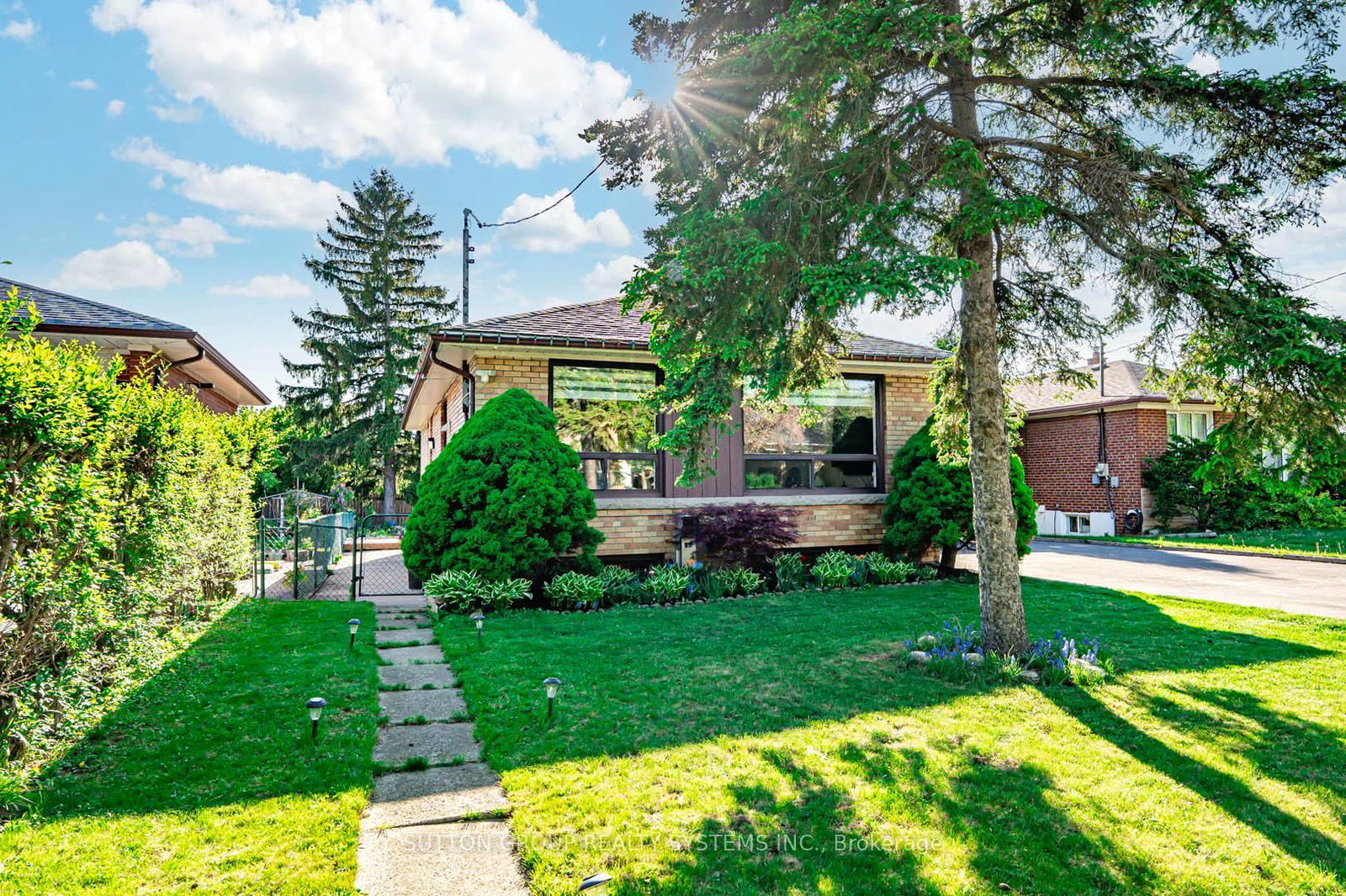 Detached House for sale at 366 Renforth Drive, Toronto, Eringate-Centennial-West Deane, M9C 2L9 - MLS: W12156575