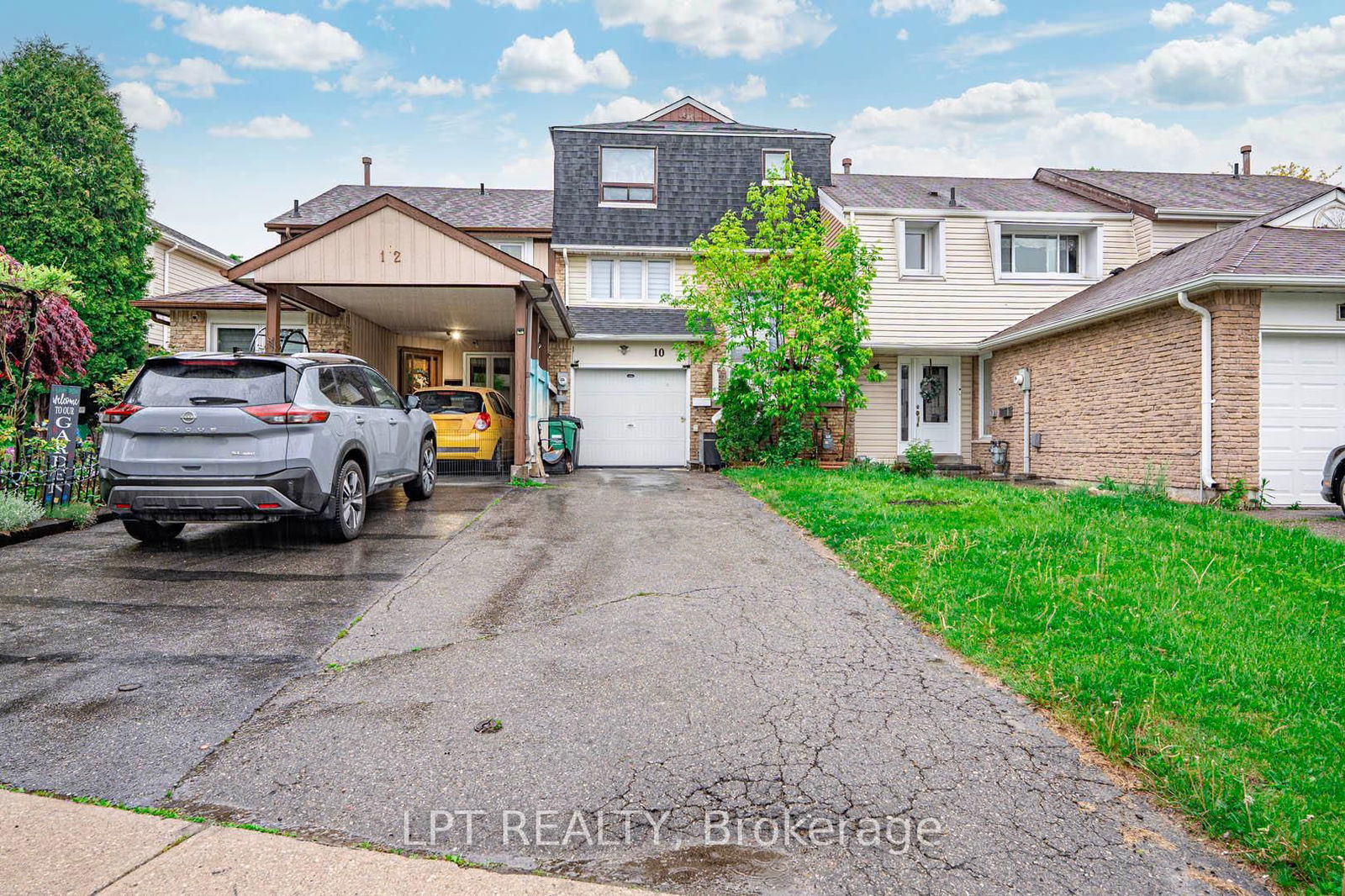 Townhouse for sale at 10 Fanshawe Drive, Brampton, Ontario, L6Z 1A9 - Heart Lake West - MLS: W12156677