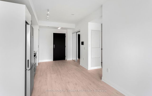 616 - 412 Silver Maple Road