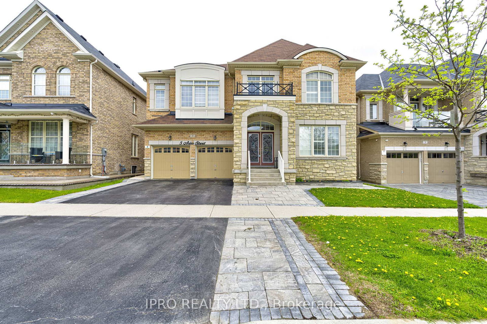 Detached House for sale at 5 Aries Street, Brampton, Credit Valley, L6Y 5Z2 - MLS: W12156814