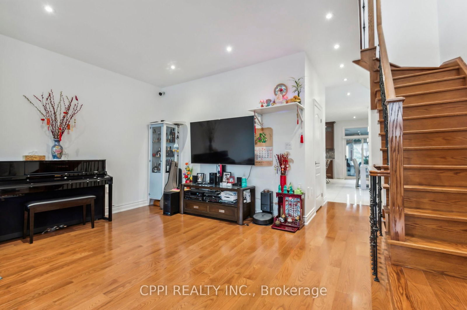 Detached House for sale at 2C Bexley Crescent, Toronto, Rockcliffe-Smythe, M6N 2P5 - MLS: W12156820