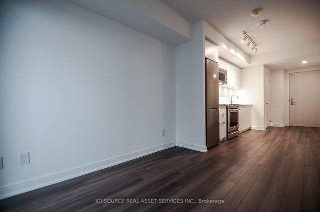 1805 - 30 Samuel Wood Way