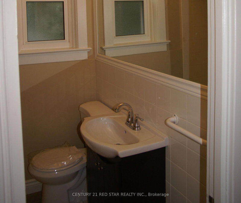 57 Humberside Ave, Toronto, M6P 1J6 | Image 2