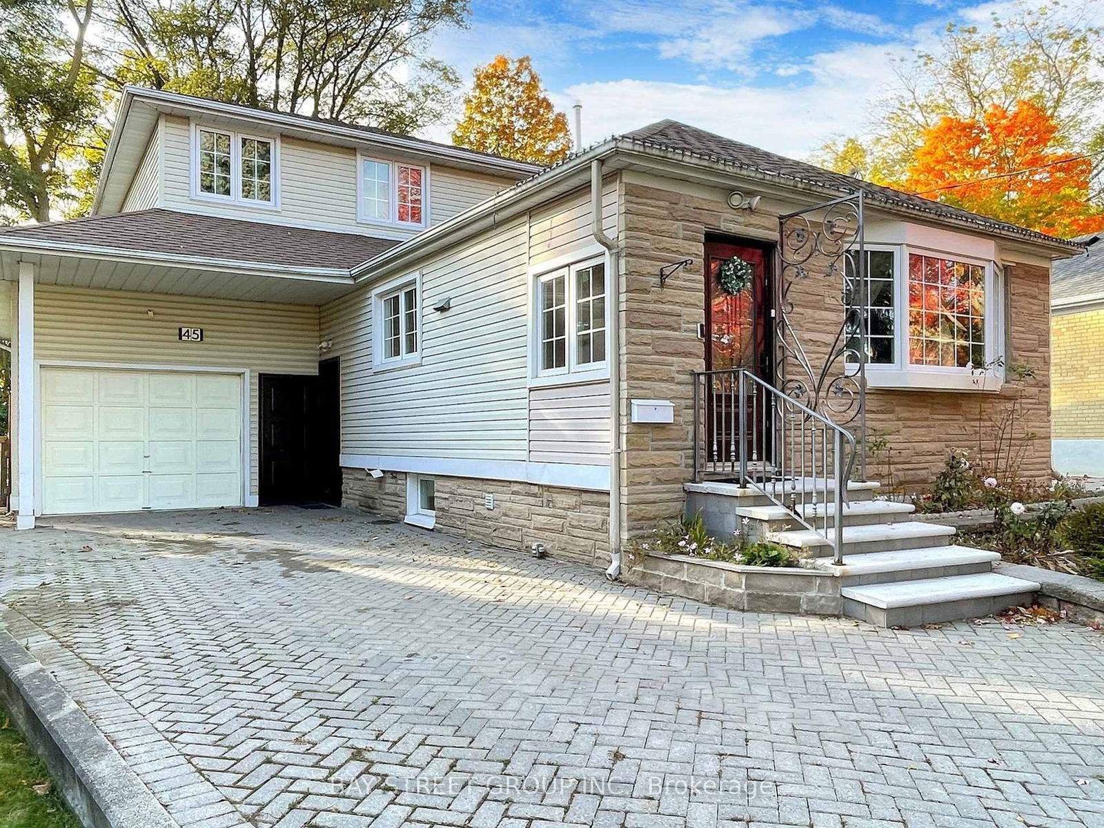 Detached House for sale at 45 Enfield Avenue, Toronto, Alderwood, M8W 1T6 - MLS: W12157438