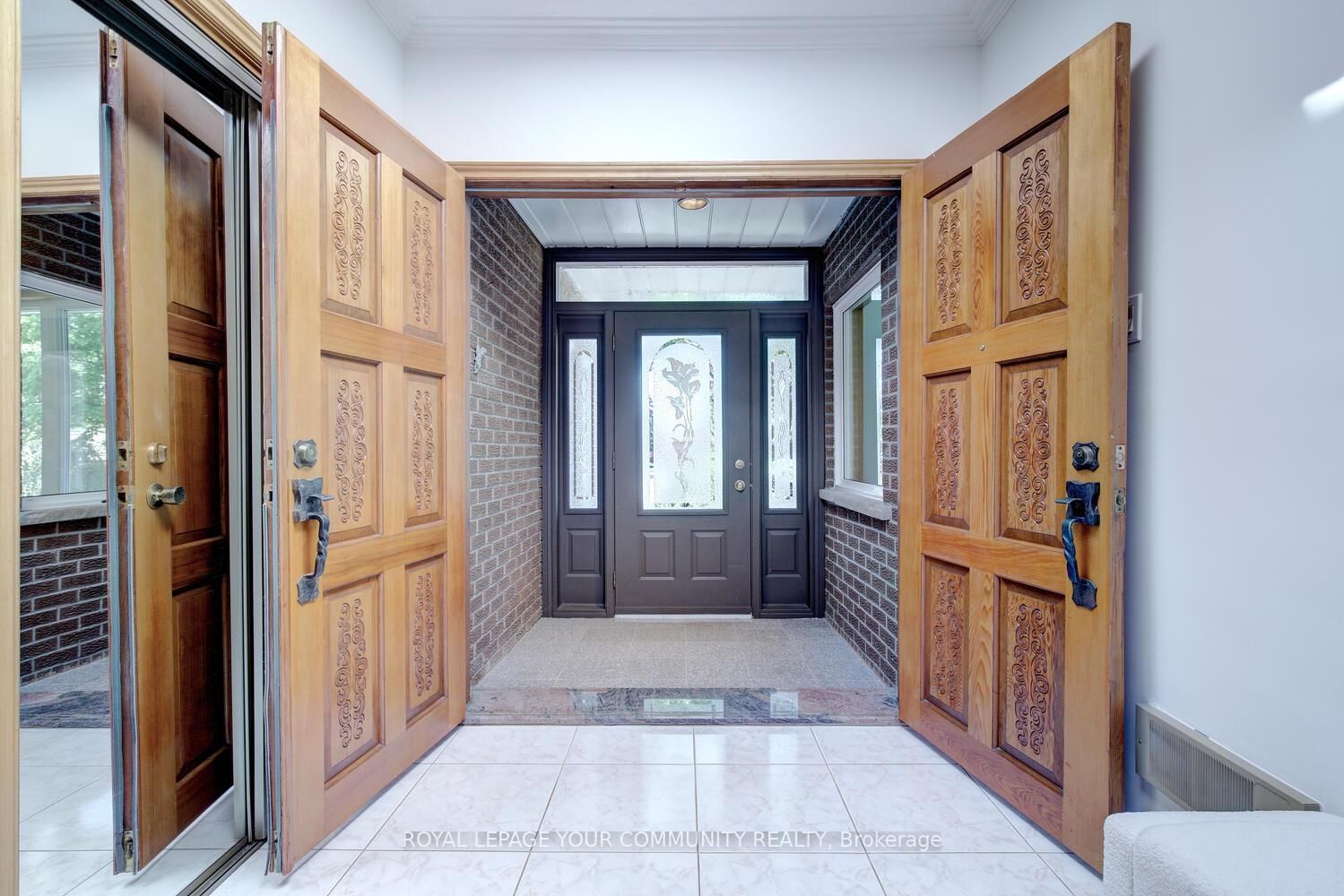 Detached House for sale at 1745 Beechknoll Avenue, Mississauga, Rathwood, L4W 3R5 - MLS: W12157460