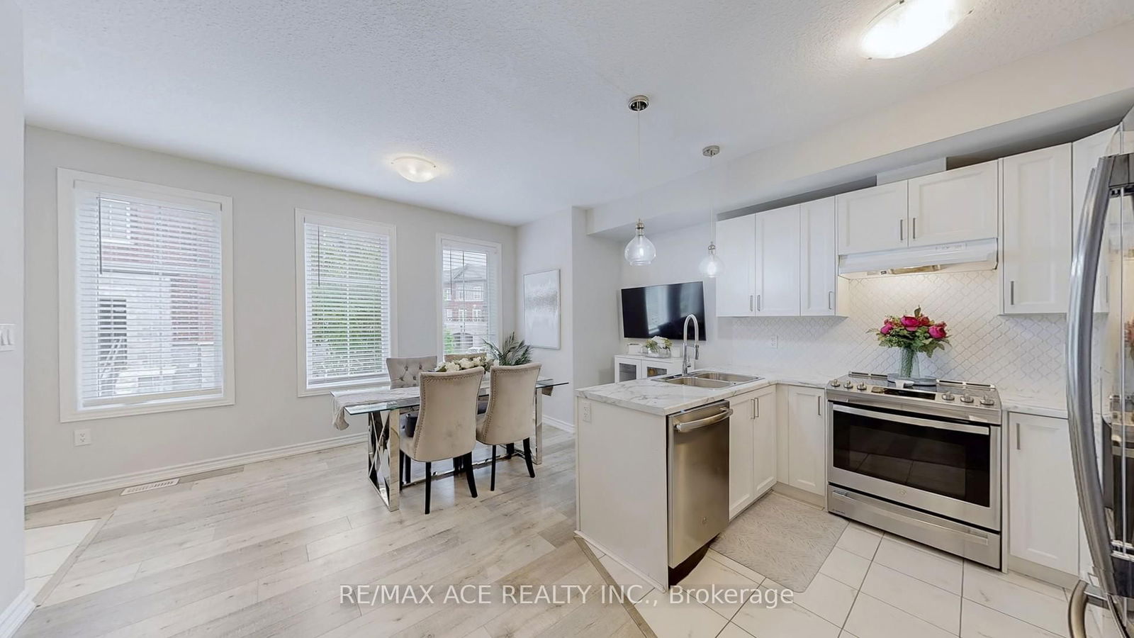 Townhouse for sale at 120-445 Ontario Street, Milton, Timberlea, L9T 9K5 - MLS: W12157516