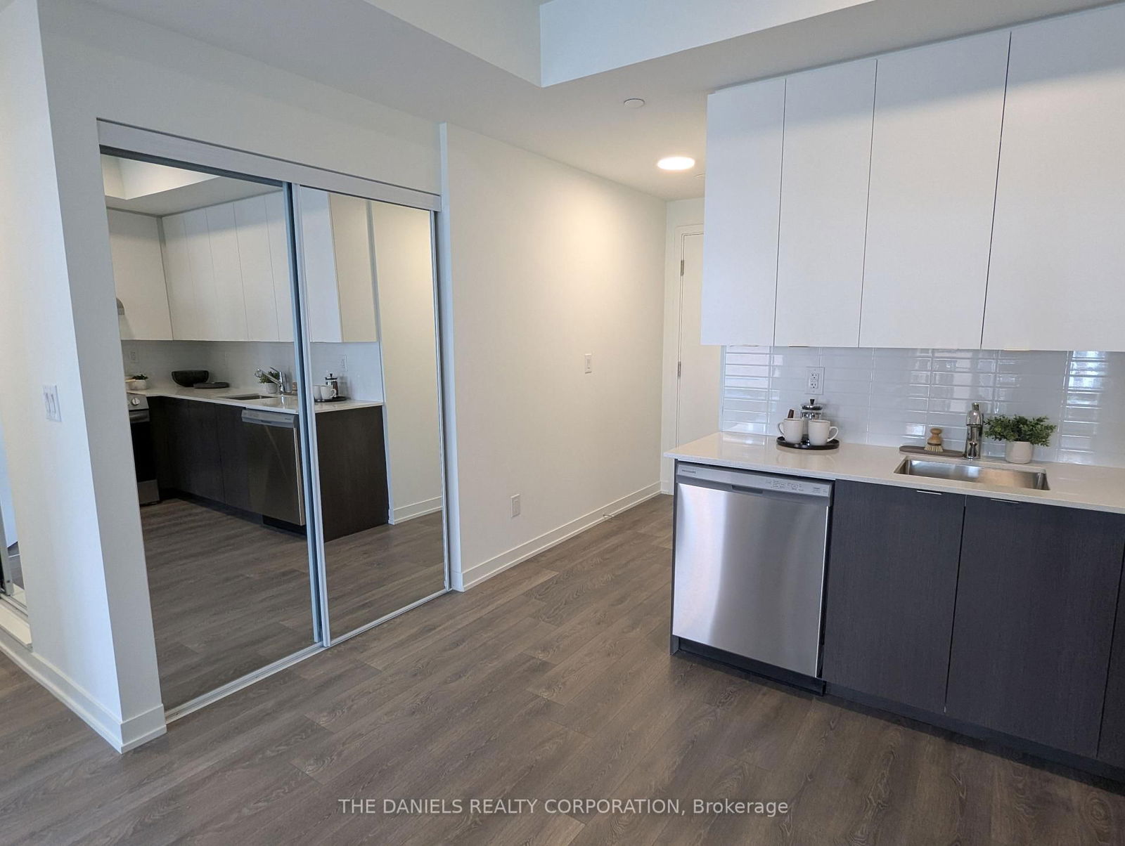 Condo for sale at 214-135 Canon Jackson Drive, Toronto, Beechborough-Greenbrook, M6M 0C3 - MLS: W12157559