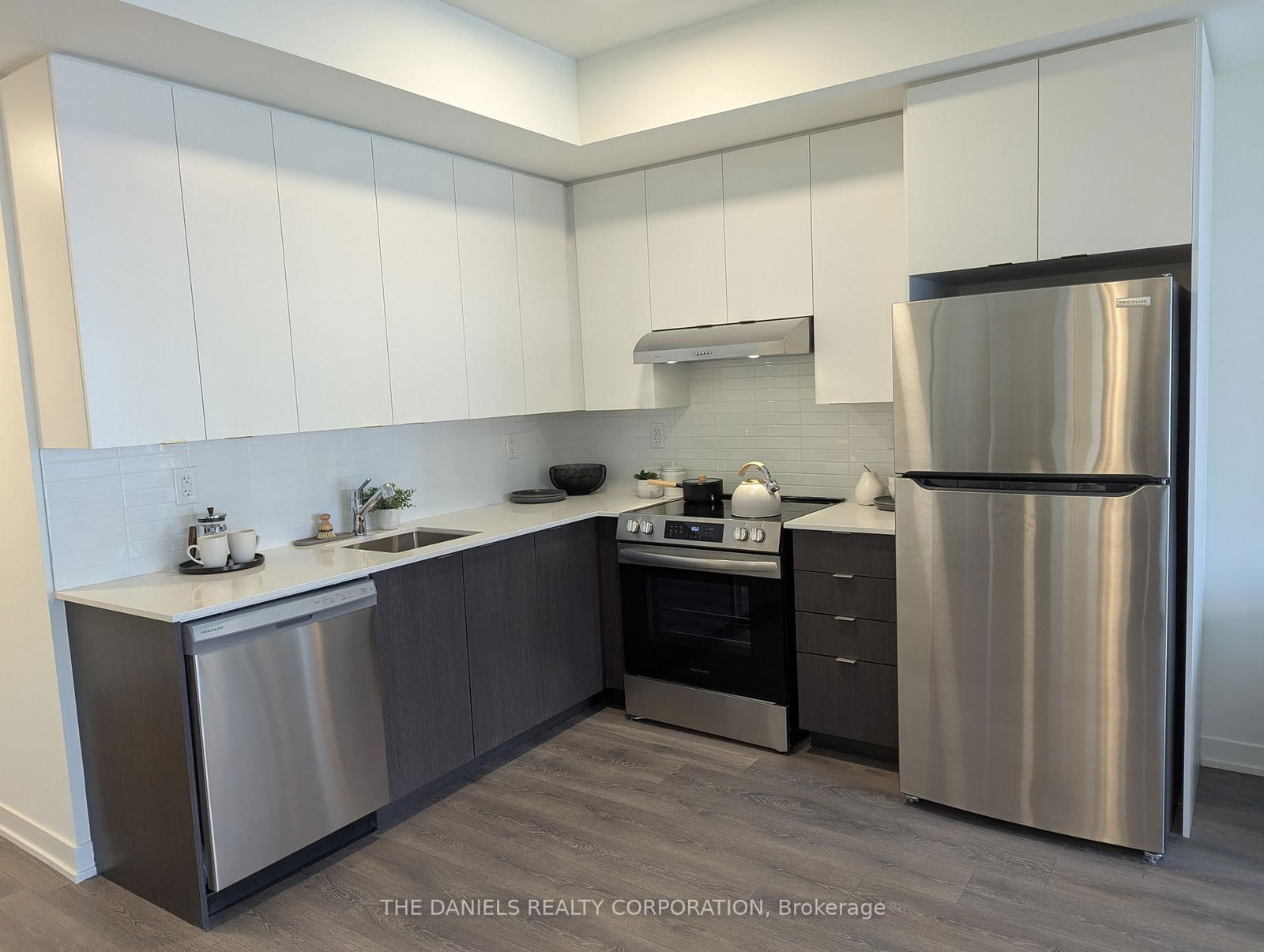 Condo for sale at 214-135 Canon Jackson Drive, Toronto, Beechborough-Greenbrook, M6M 0C3 - MLS: W12157559