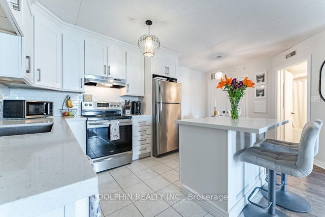 204 - 4005 Kilmer Drive