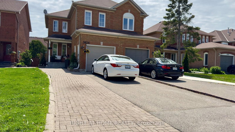 3824 Allcroft Rd, Mississauga, L5N 6V6 | Image 3