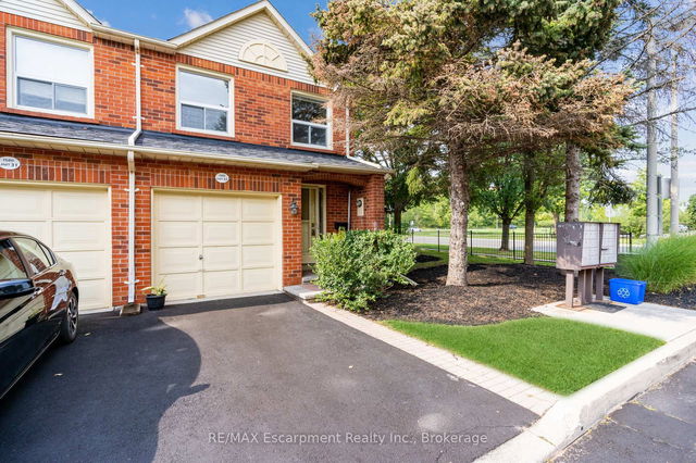 32 - 1580 Reeves Gate
