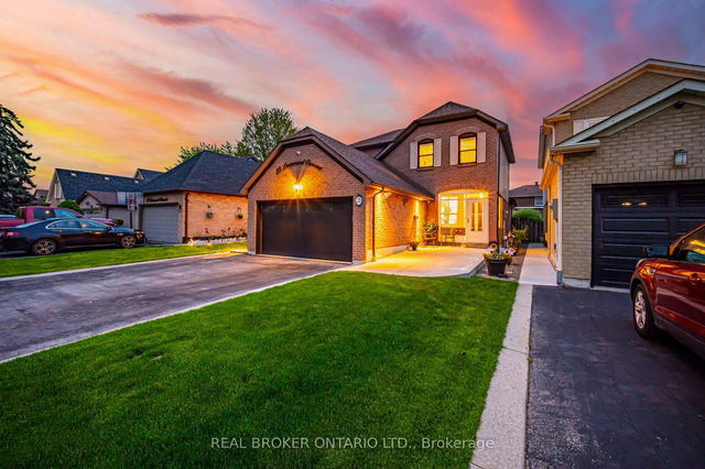28 Lacewood Crescent