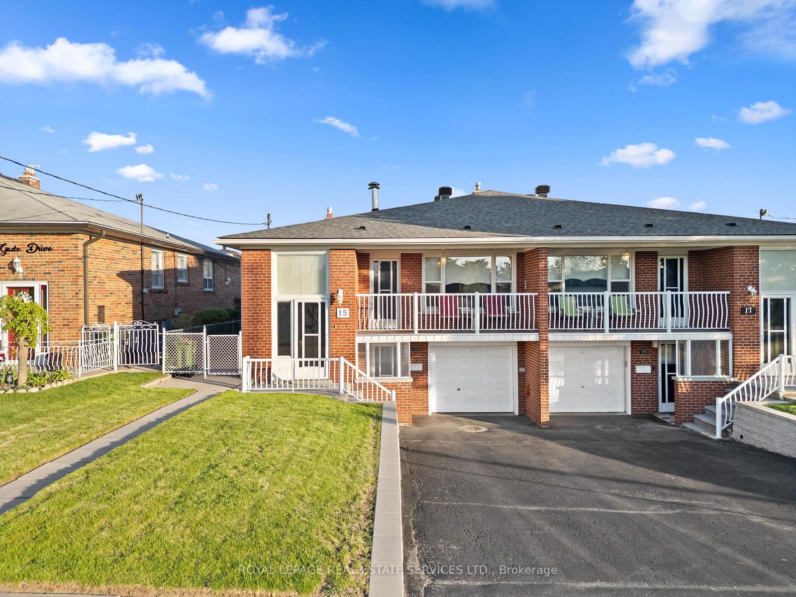 Semi-Detached House for sale at 15 Gade Drive, Toronto, Downsview-Roding-CFB, M3M 2K2 - MLS: W12158369
