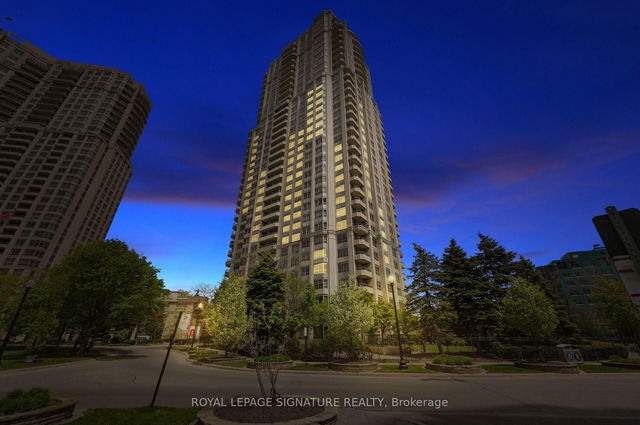 1126 - 25 Kingsbridge Garden Circle