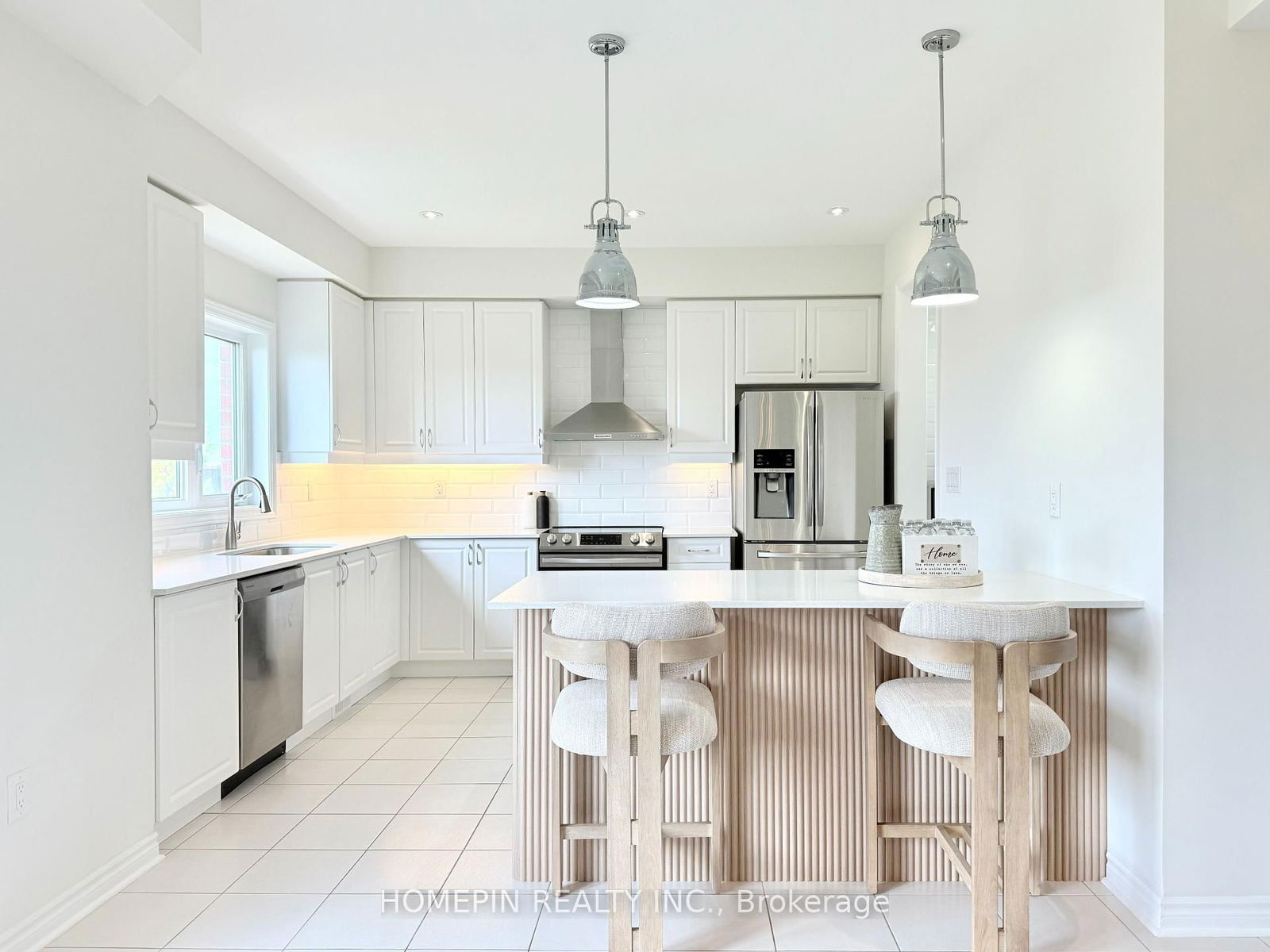 Semi-Detached House for sale at 292 Fasken Court, Milton, Clarke, L9T 6S9 - MLS: W12158502
