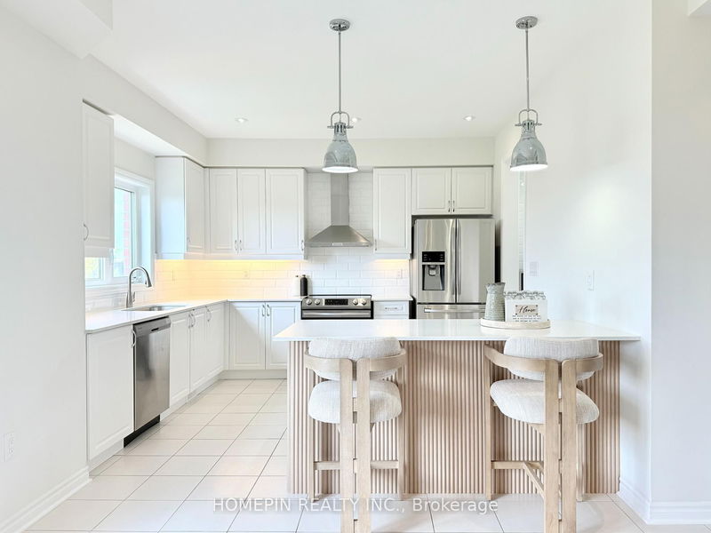 292 Fasken Crt, Milton - Clarke image-0-0