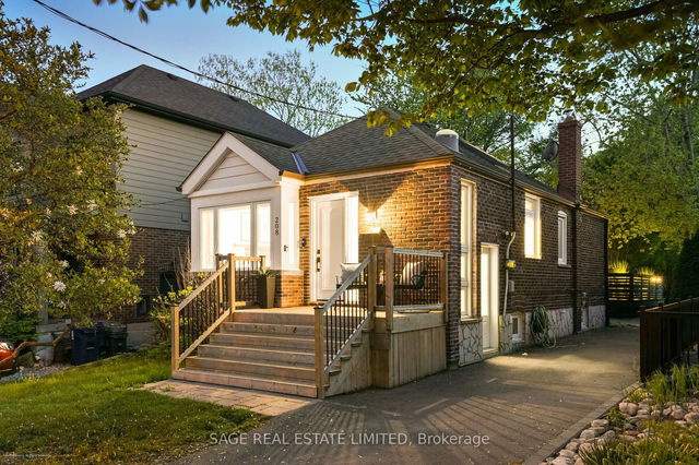 208 Queens Avenue