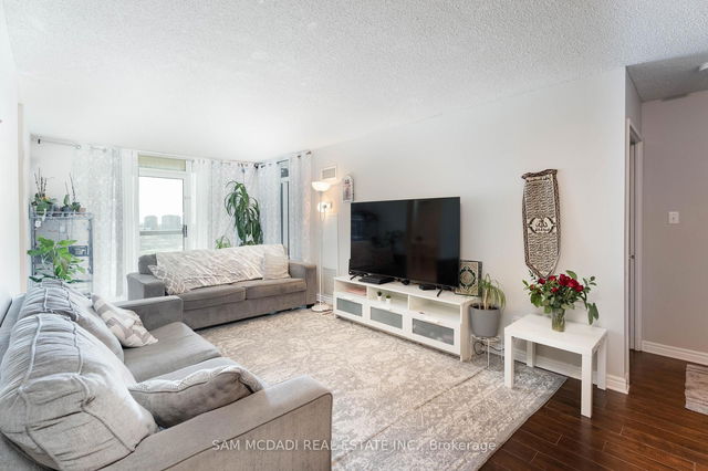 1709 - 156 Enfield Place