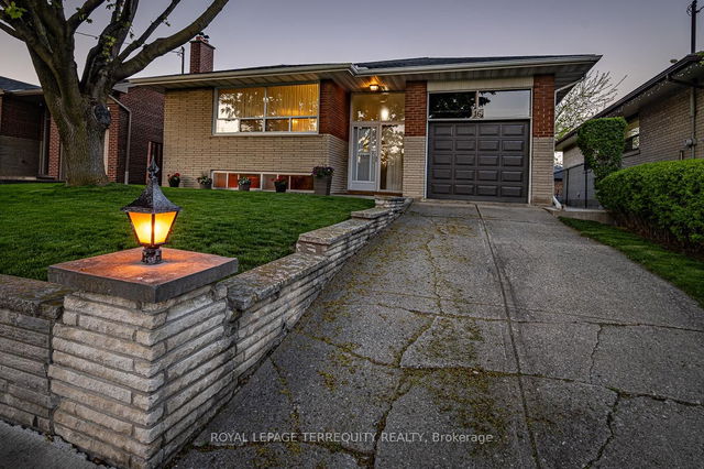 16 Rowse Crescent