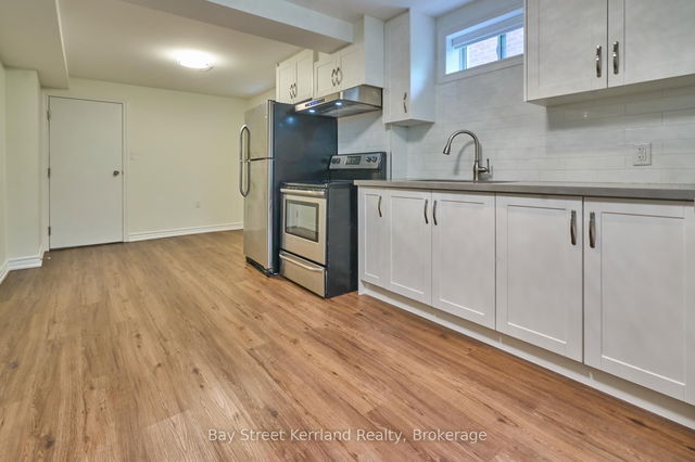 3139 Dover Crescent