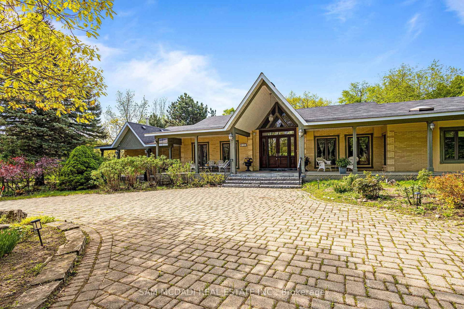 Detached House for sale at 16 Calstock Place, Brampton, Credit Valley, L6X 0X3 - MLS: W12159018