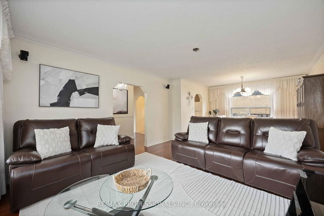 2 Coolhurst Drive