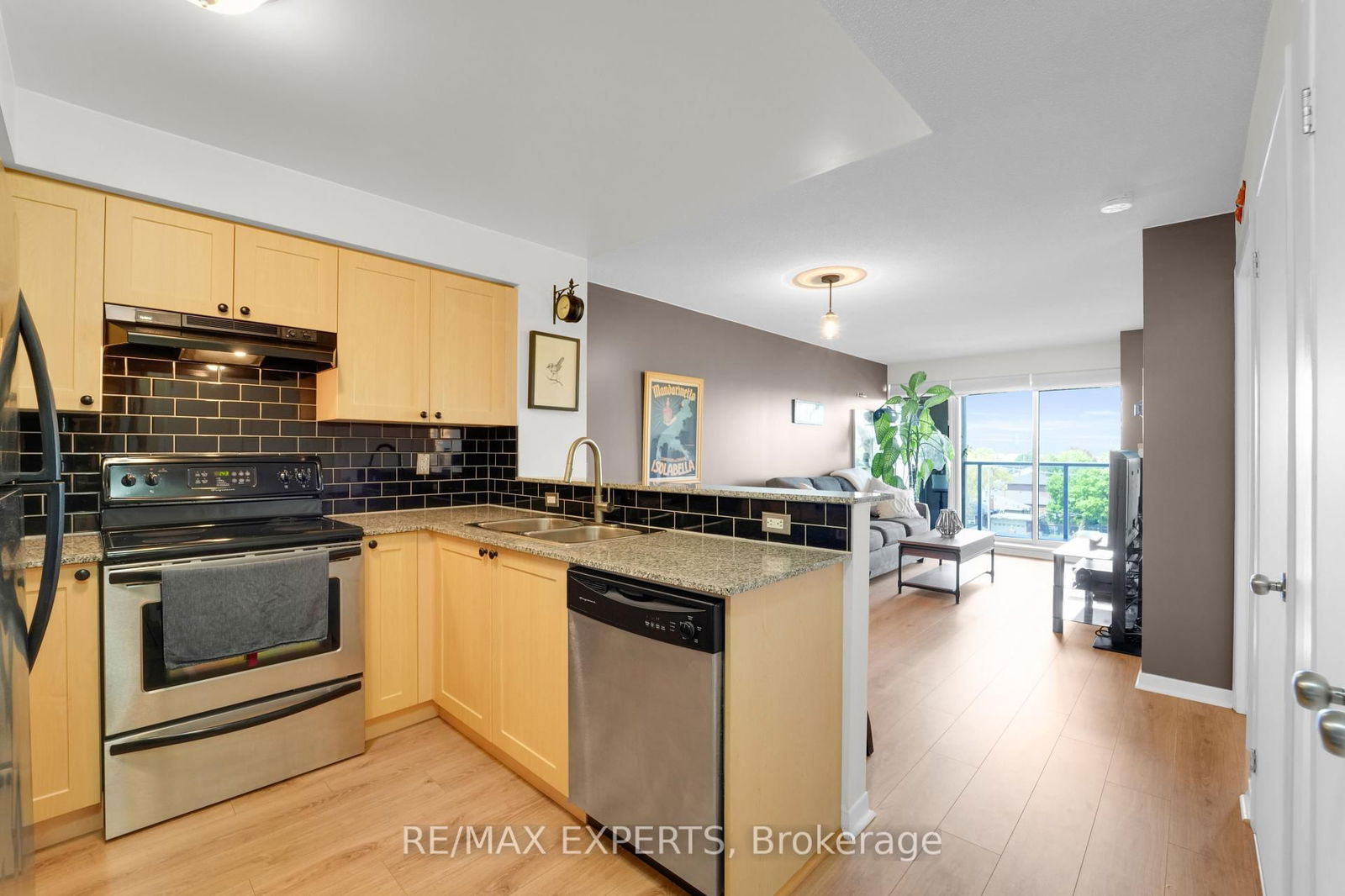 Condo for sale at 516-1050 The Queensway, Toronto, Islington-City Centre West, M8Z 0A8 - MLS: W12159381