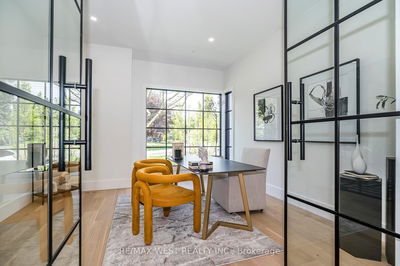 29 Bromley Cres, Toronto - Edenbridge-Humber Valley image-0-4