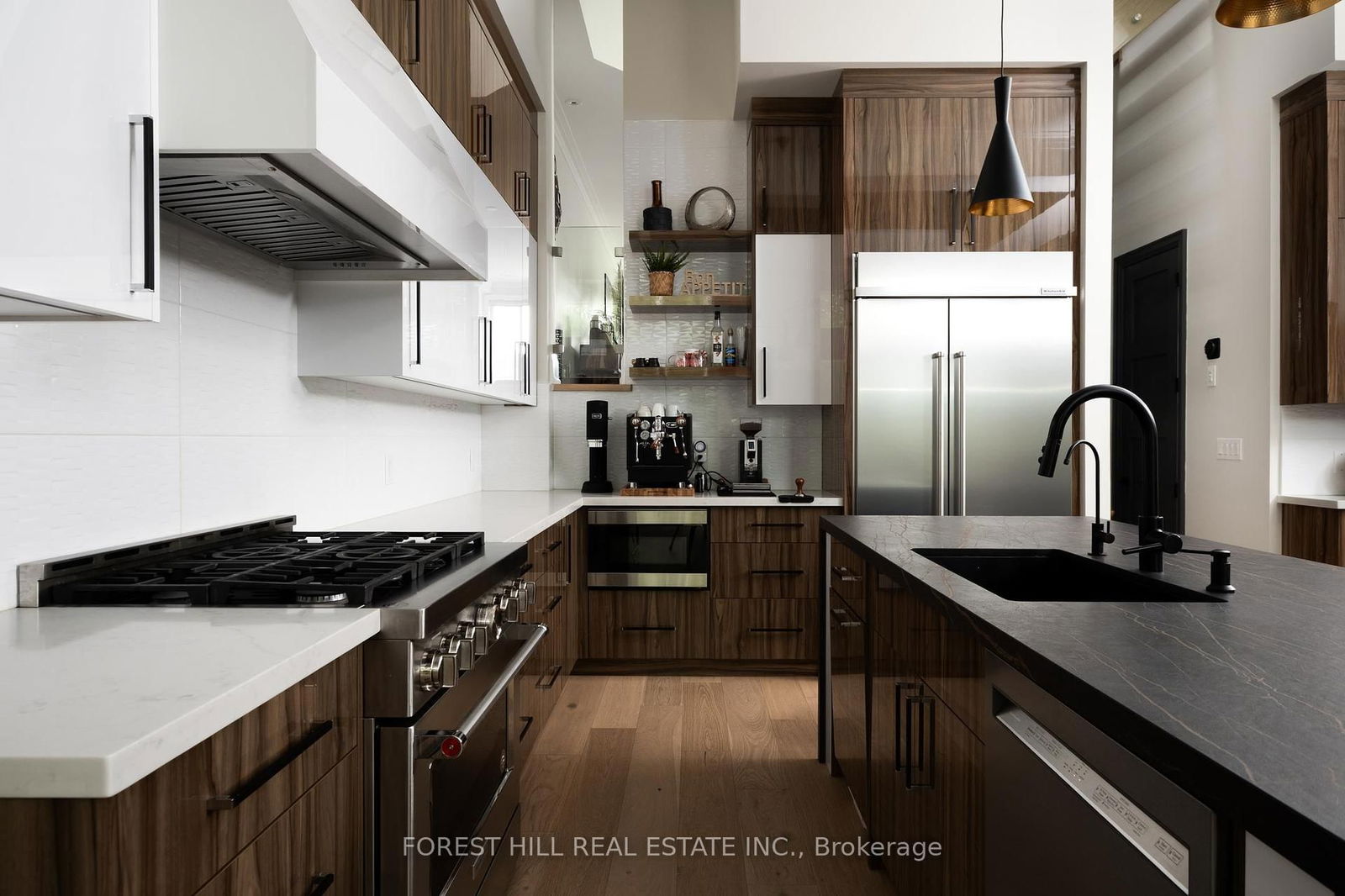 Detached House for sale at 32 Algoma Street, Toronto, Mimico, M8Y 1C3 - MLS: W12159745