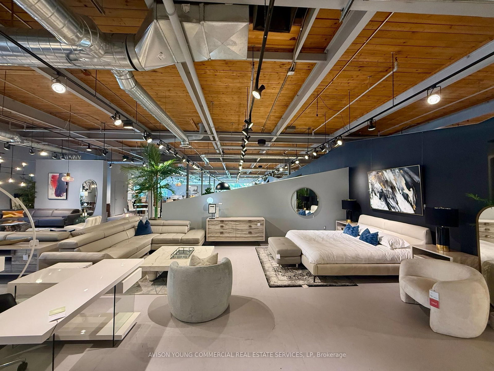 1400 Castlefield Avenue, Unit 211 - Photo 3