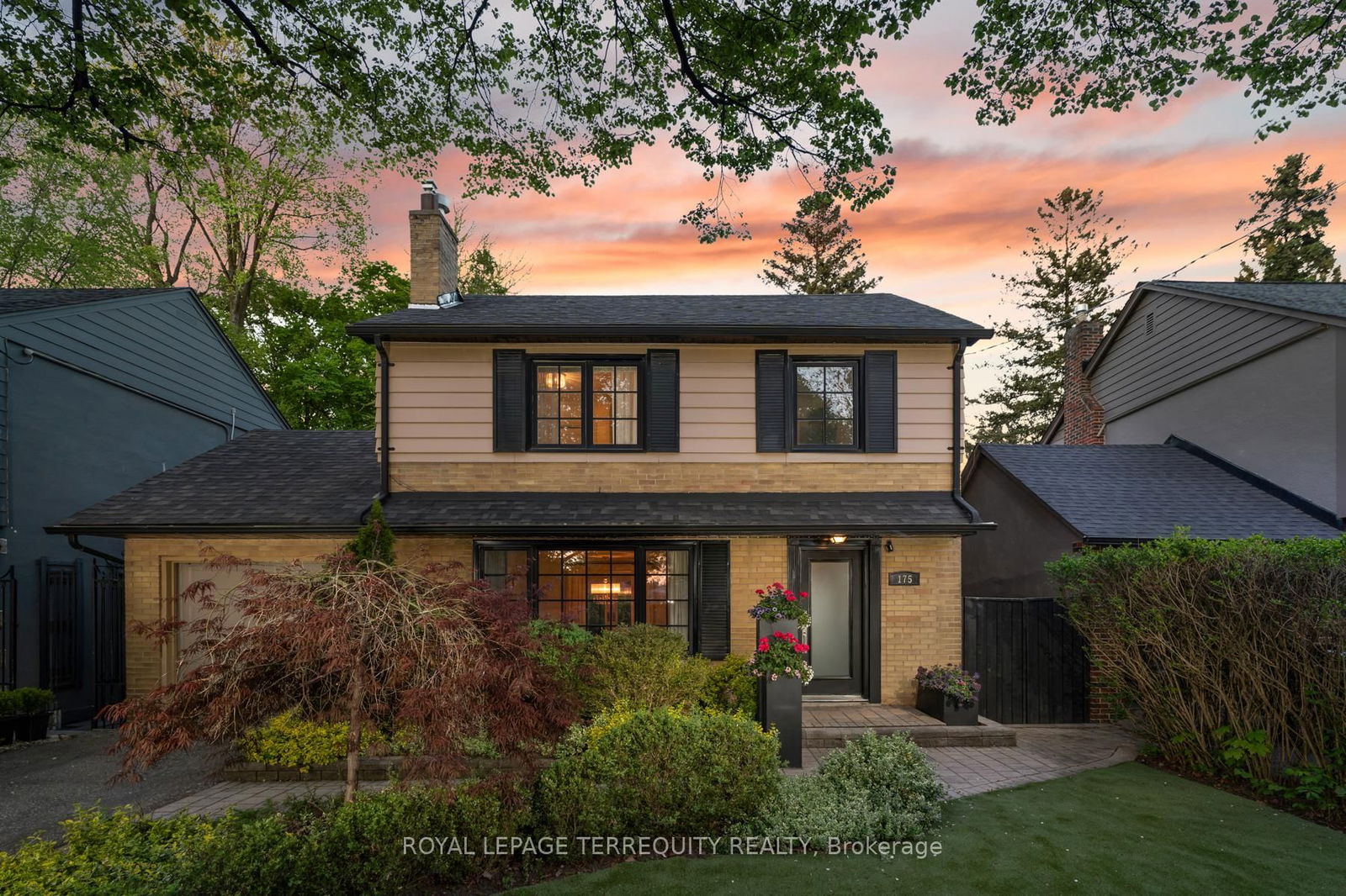 Detached House for sale at 175 Prince Edward Drive, Toronto, Stonegate-Queensway, M8Y 3W7 - MLS: W12160172
