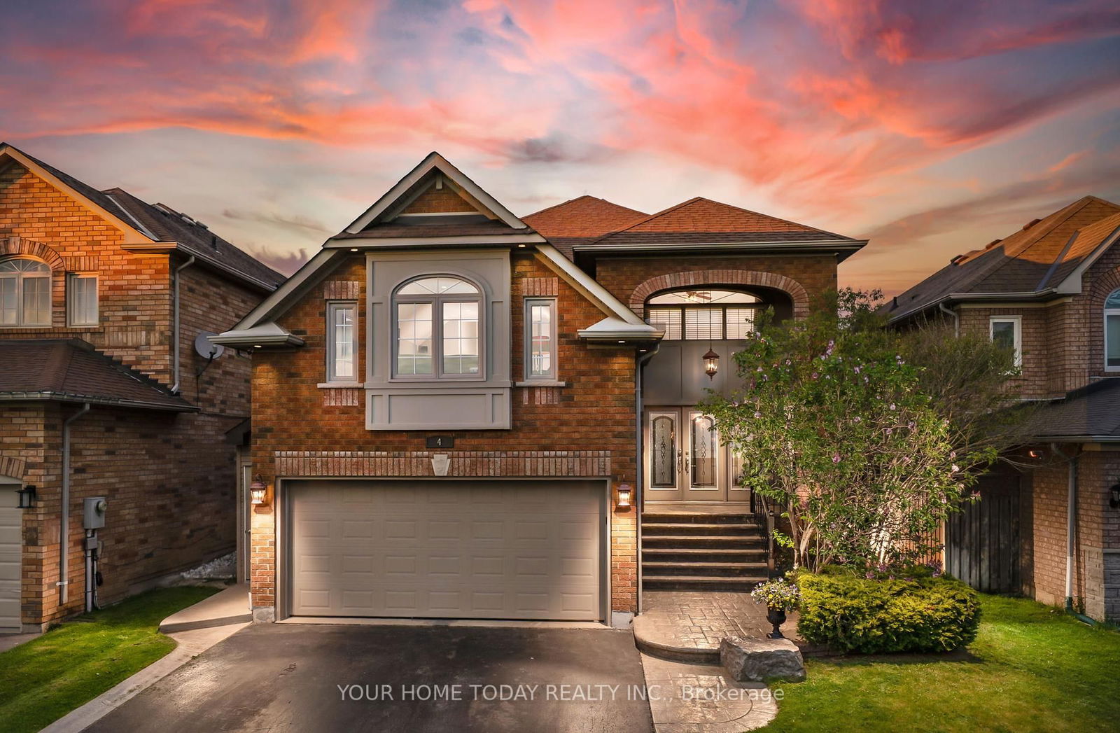 Detached House for sale at 4 Huffmann Drive, Halton Hills, Georgetown, L7G 5T8 - MLS: W12160448