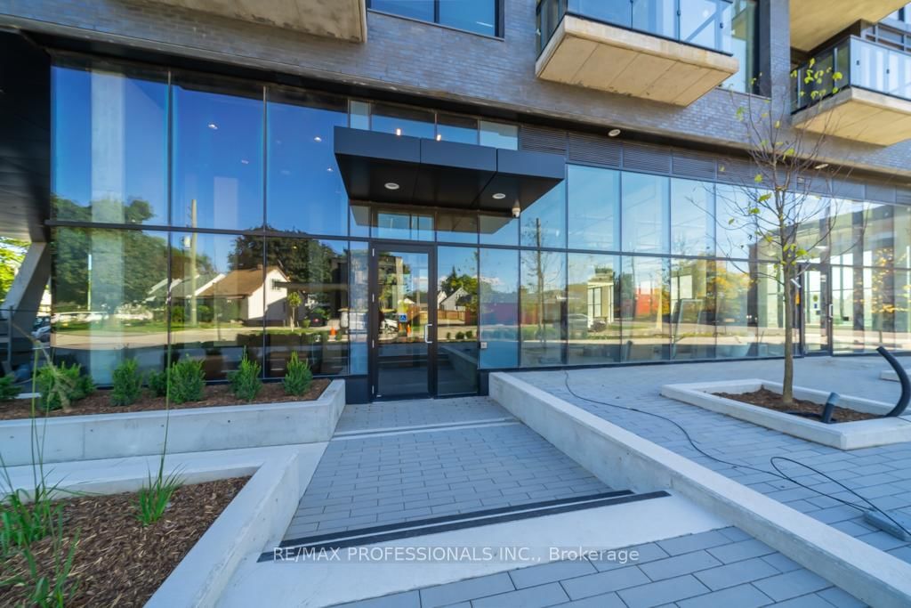 Condo for lease at 324-7 Smith Crescent, Toronto, Stonegate-Queensway, M8Z 0G3 - MLS: W12160603