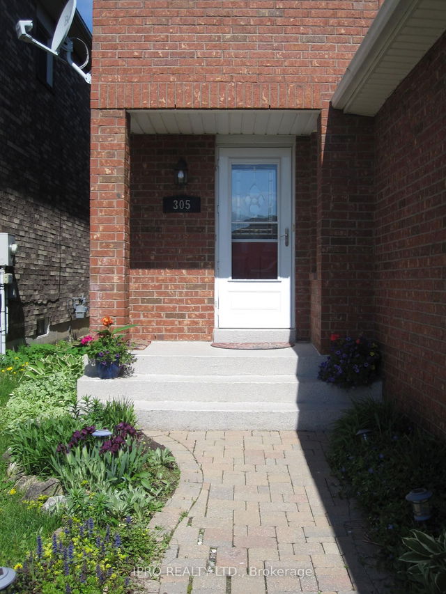 305 Marshall Crescent