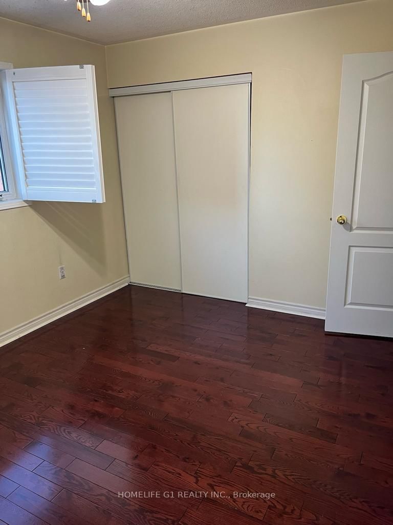 51 Jack Rabbit Cres, Brampton, L6R 2E4 | Image 3