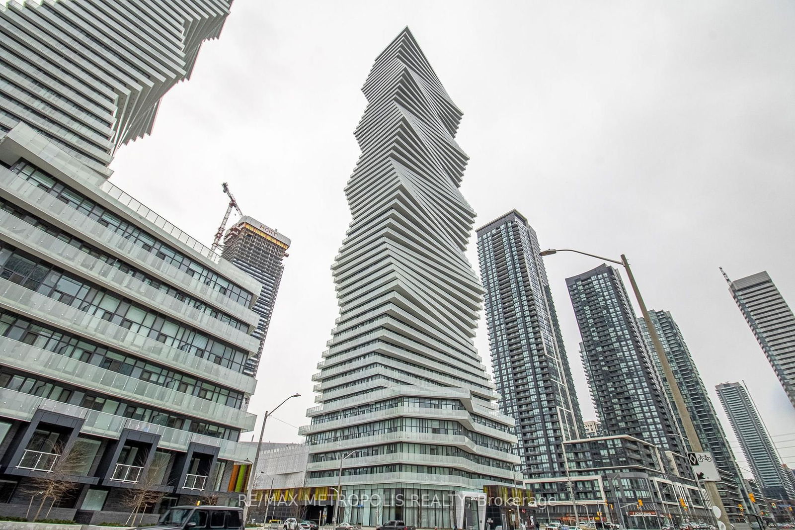 Condo for sale at 216-3900 Confederation Pkwy, Mississauga, City Centre, L5B 0M3 - MLS: W12160796