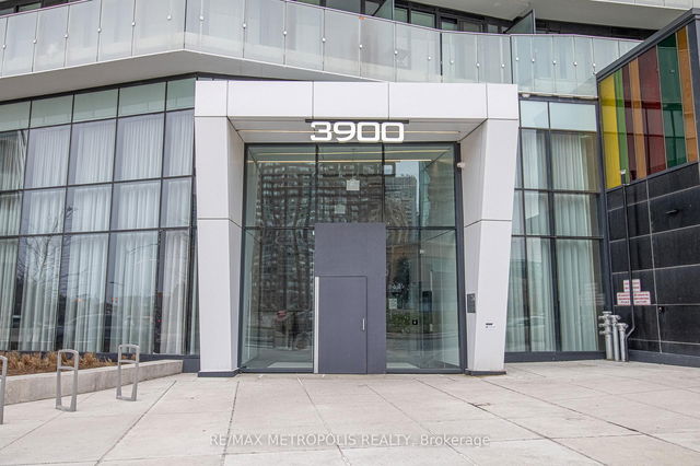 216 - 3900 Confederation Parkway