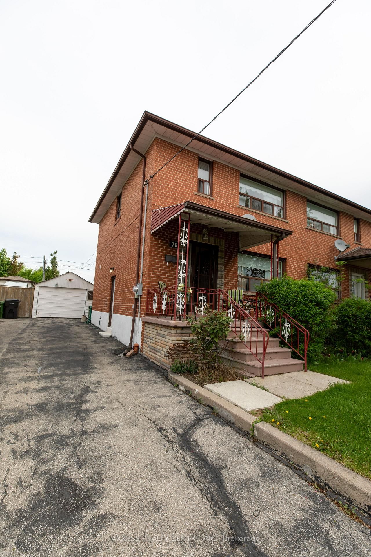 Semi-Detached House for sale at 76 Dombey Road, Toronto, Glenfield-Jane Heights, M3L 1P2 - MLS: W12160971