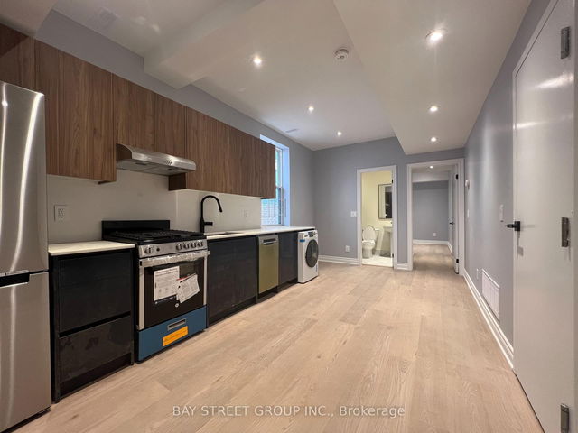 203 - 2386 Lake Shore Boulevard