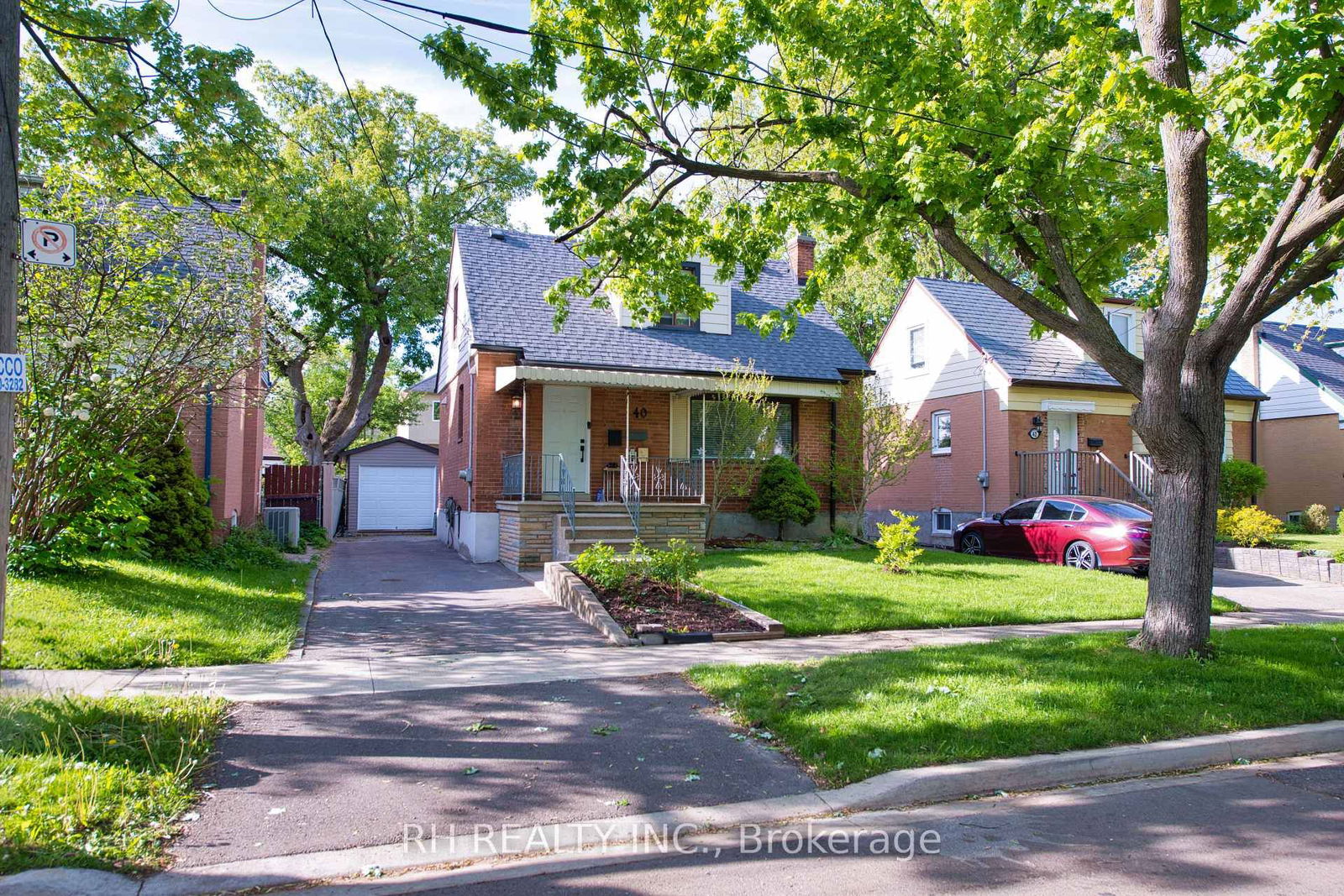 Detached House for sale at 40 Patika Avenue, Toronto, Weston, M9N 2E9 - MLS: W12161150