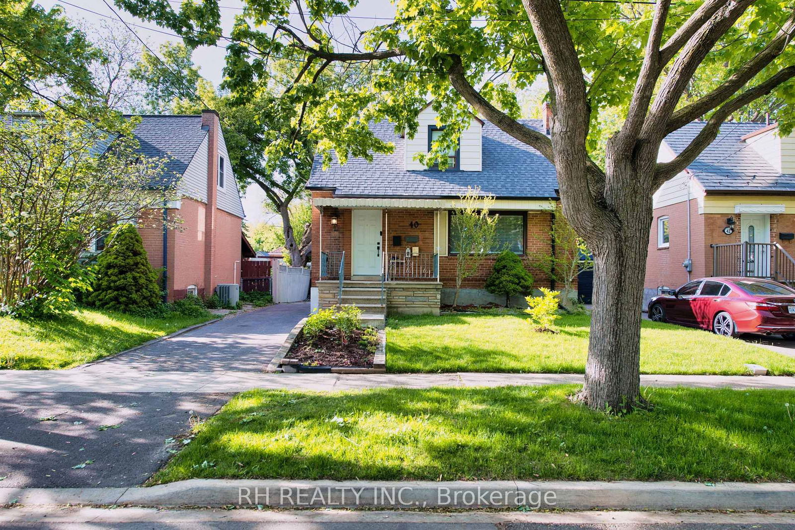 Detached House for sale at 40 Patika Avenue, Toronto, Weston, M9N 2E9 - MLS: W12161150