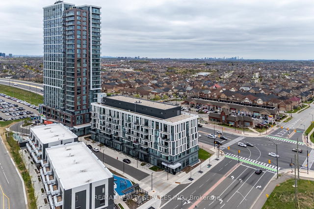 217 - 10 Lagerfeld Drive