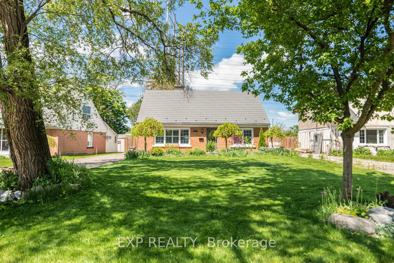 Detached House for sale at 2055 Churchill Avenue, Burlington, Freeman, L7R 3T8 - MLS: W12161216