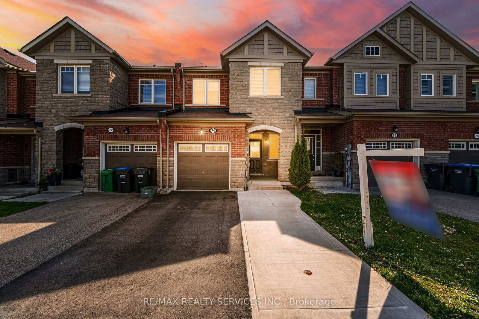 Townhouse for sale at 74 Phyllis Drive, Caledon, Rural Caledon, L7C 4E2 - MLS: W12161281