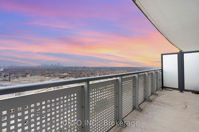 1414 - 2520 Eglinton Avenue