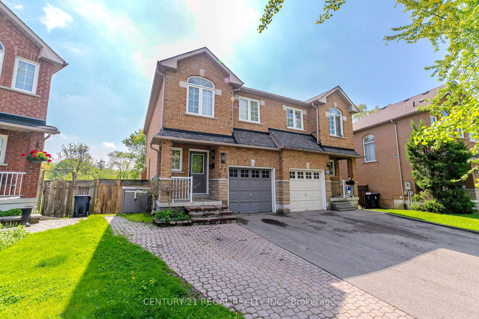 Semi-Detached House for sale at 27 Katrina Court, Toronto, Rustic, M6L 3G3 - MLS: W12161376