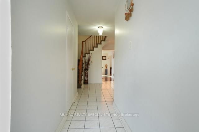 115 Morton Way