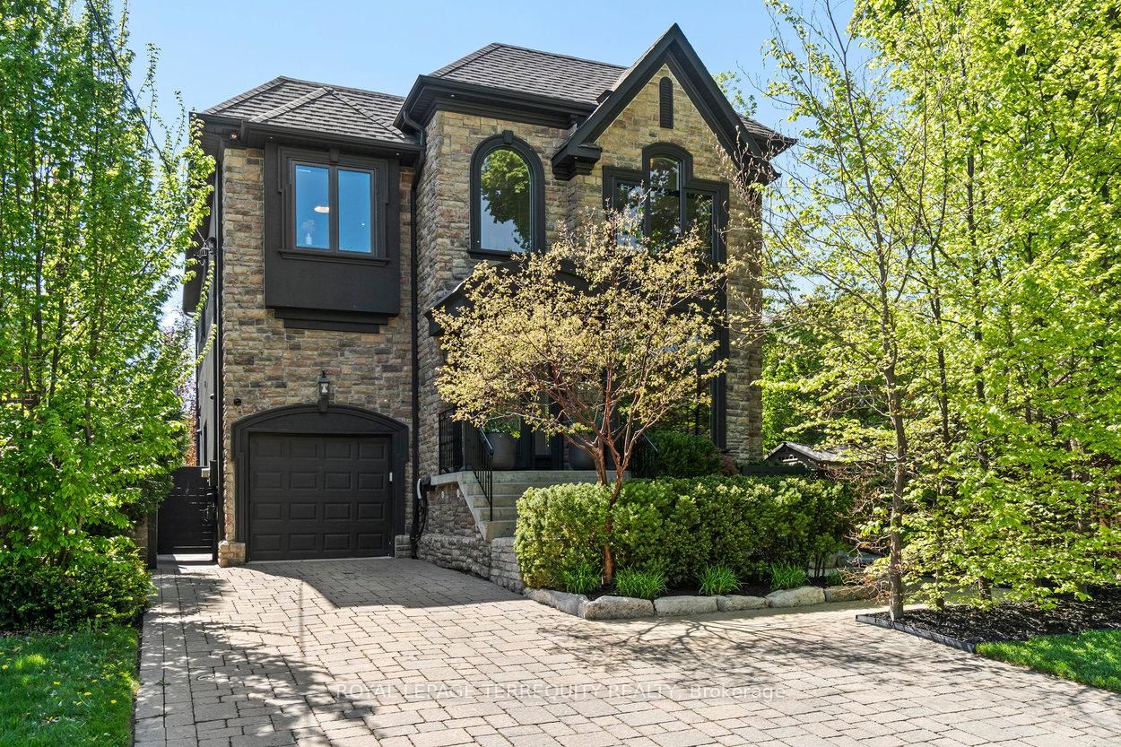 Detached House for sale at 1080 Royal York Road, Toronto, Kingsway South, M8X 2G7 - MLS: W12161536