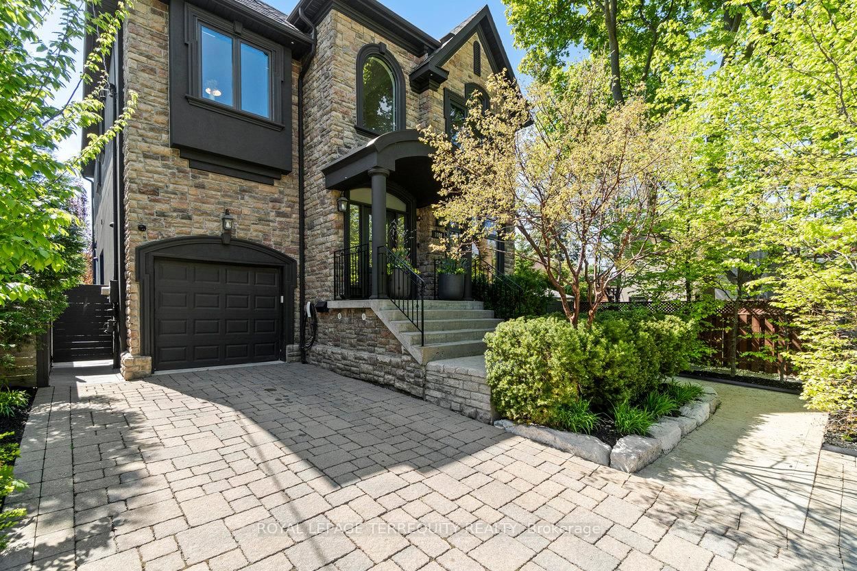 Detached House for sale at 1080 Royal York Road, Toronto, Kingsway South, M8X 2G7 - MLS: W12161536
