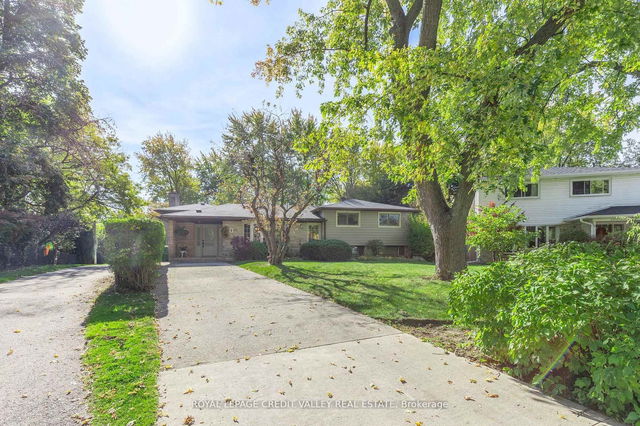 9 Norval Crescent